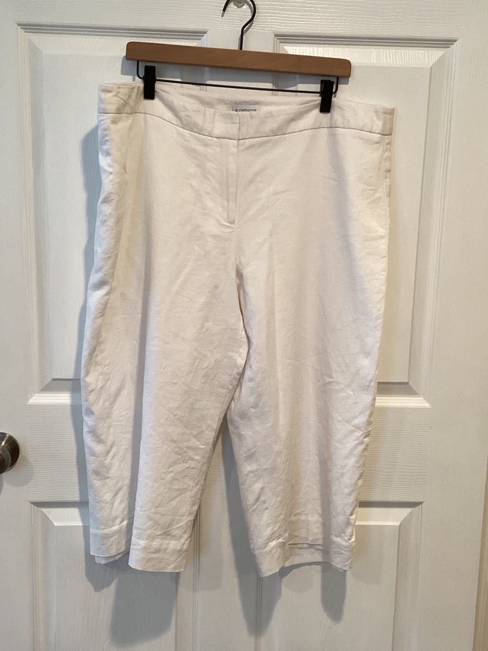 Liz Claiborne White Cropped Straight-Leg Pants